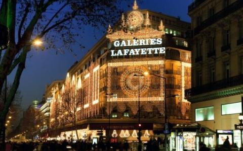 Meilleures offres hotels Paris à Noel : une idée séduisante